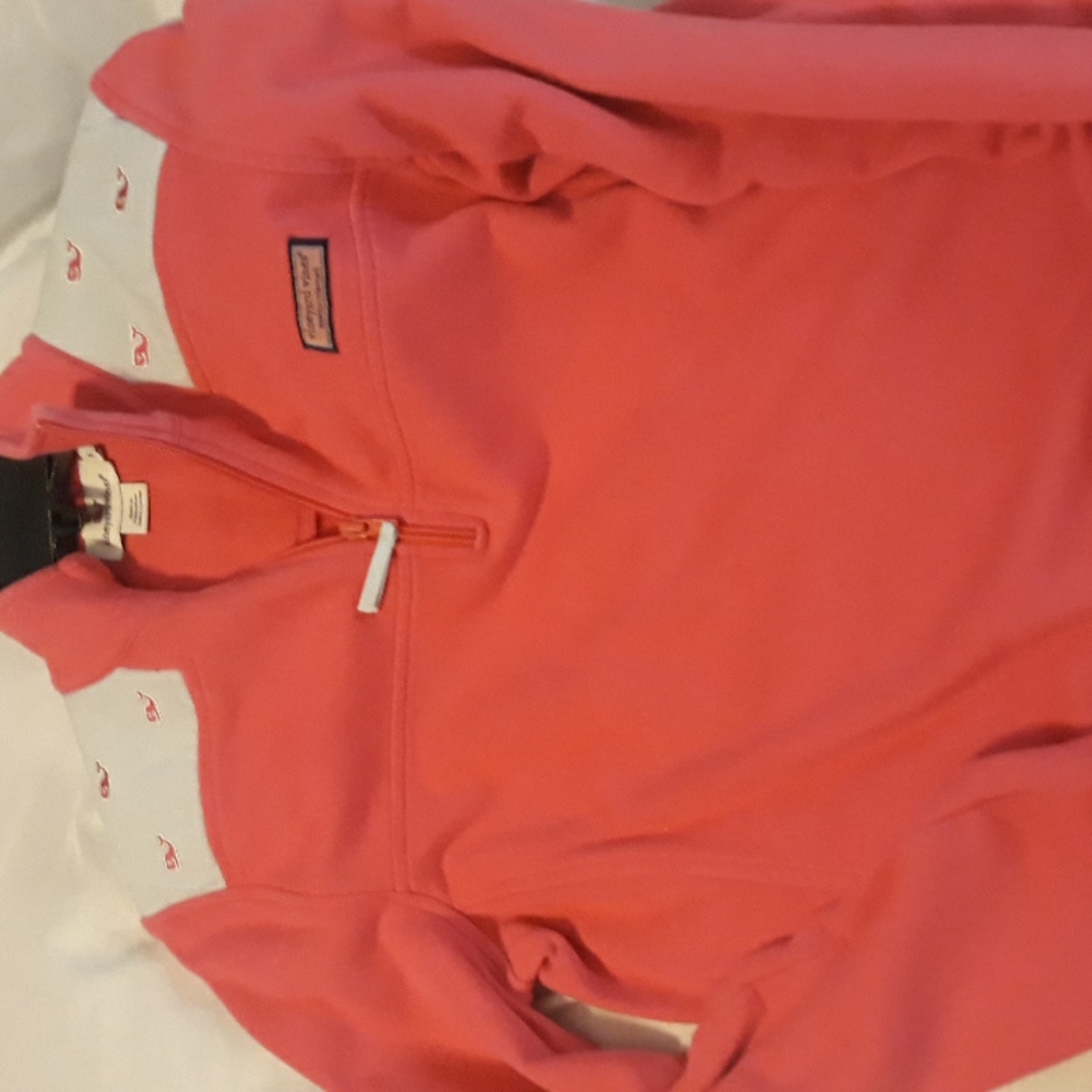 Small vineyard vines pullover